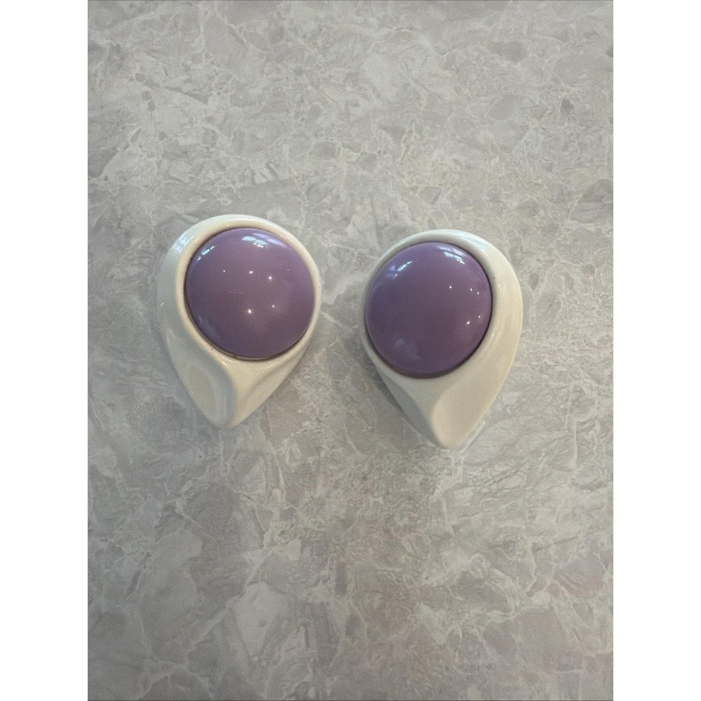 Purple And White Tear Drop 1980s Stud Earrings. Fun And Classy. Rare Find